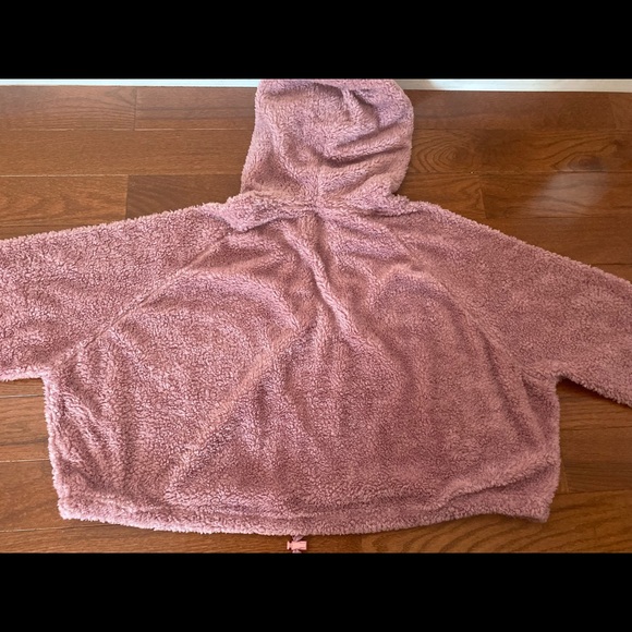 Urban Outfitters Cozy Crop Top - Picture 3 of 6